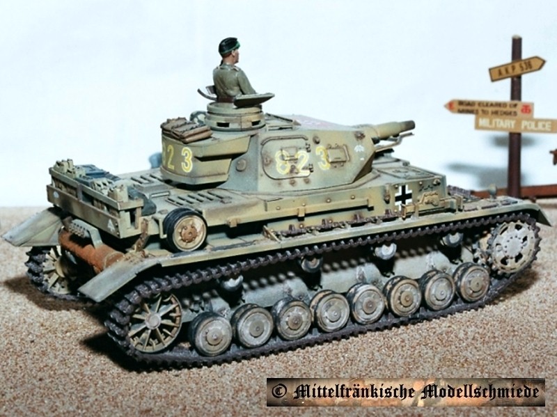 pz4Dsp2.jpg (73514 Byte)